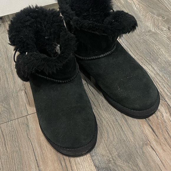 UGG Classic Black Fur-Lined Boots - Picture 2 of 4
